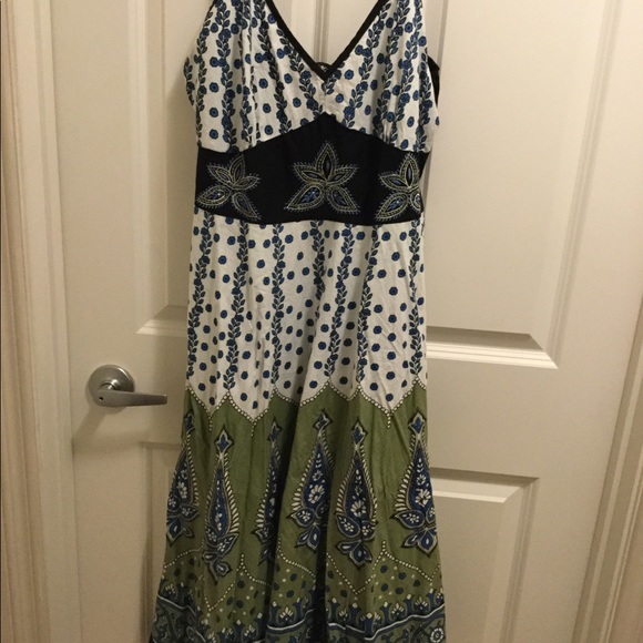 Beautiful dress with blues and greens colors. - Picture 1 of 2